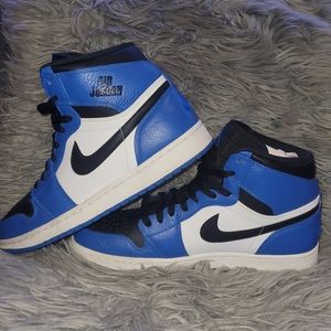 Air Jordan Retro 1 Rare Air soar blue
